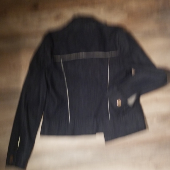 7 for all mankind dark wash jean jacket - Picture 3 of 8